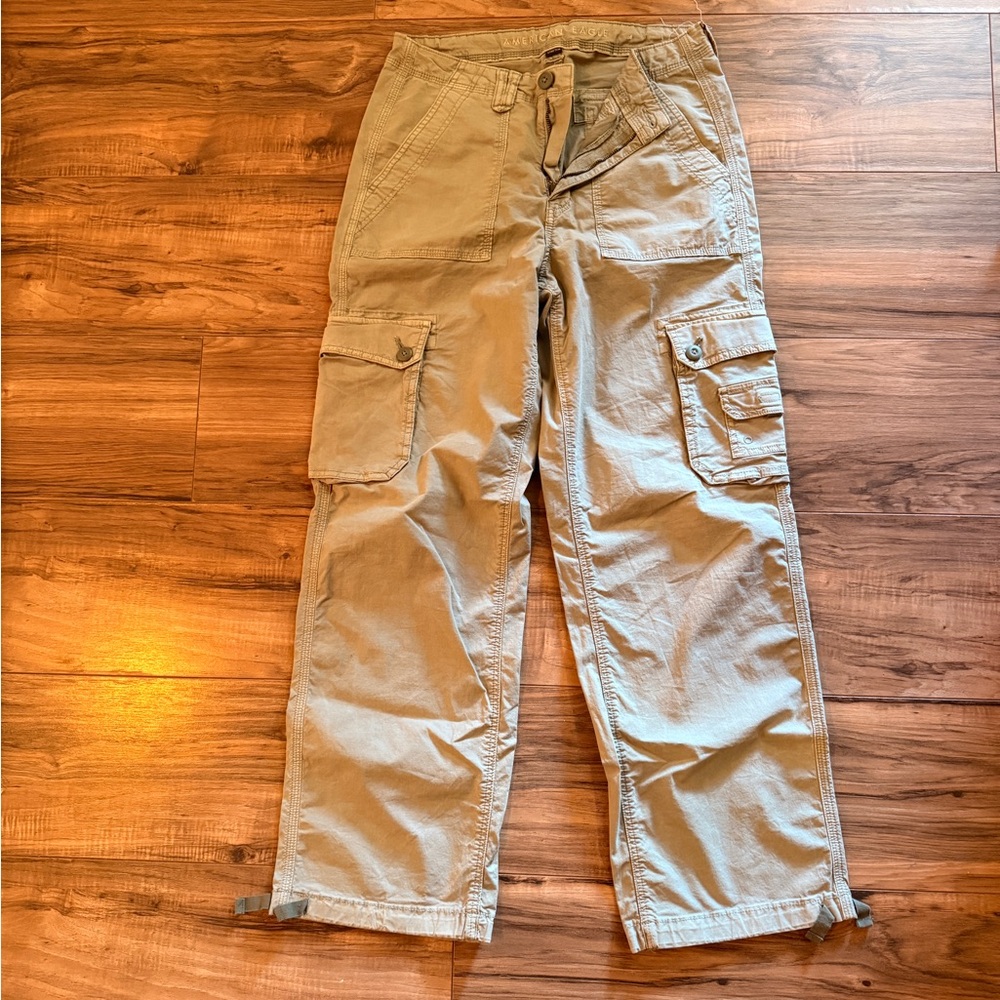 American Eagle Outfitters women's green Cargo Pants - Utility Style